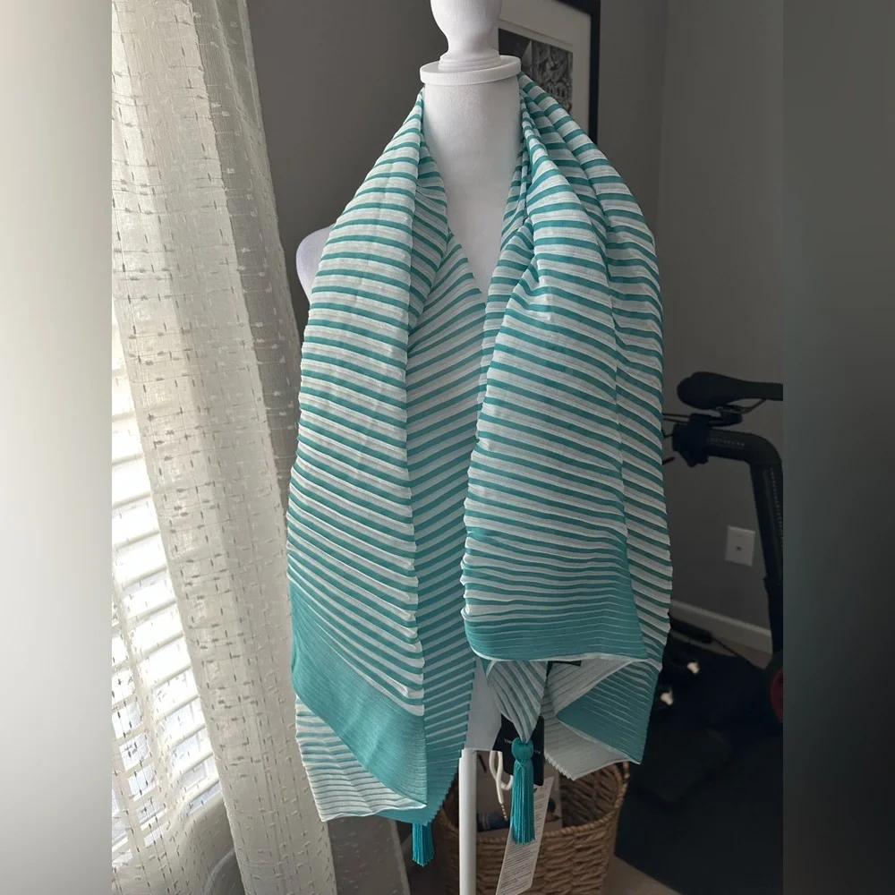 Emporio Armani beautiful pleated
